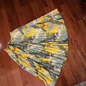 Tropical Print Pleated Skirt